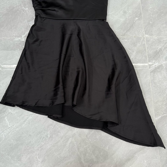 Women’s Zara Strapless Satin Side Effect Asymmetrical Mini Dress Small - Picture 9 of 16
